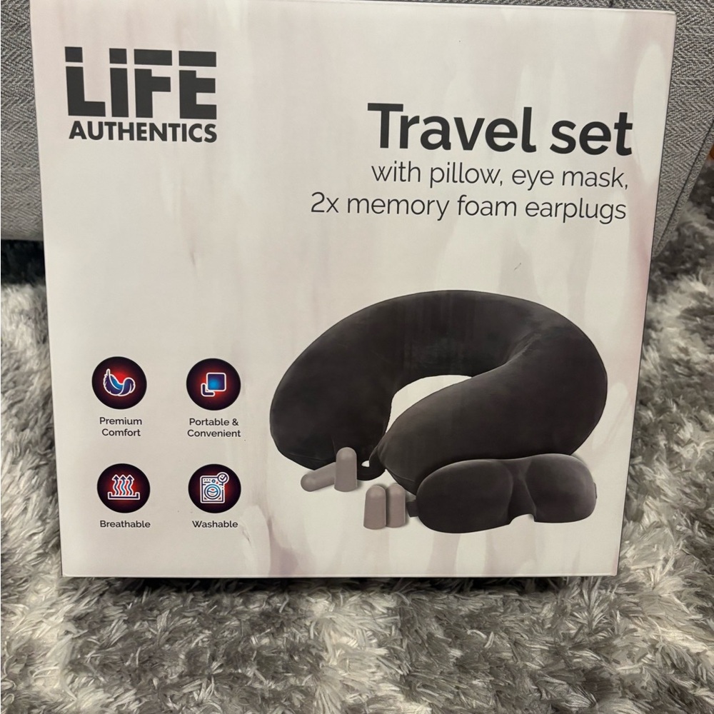 Life Authentics Travel Set with Pillow and Eye Mask New Never Opened